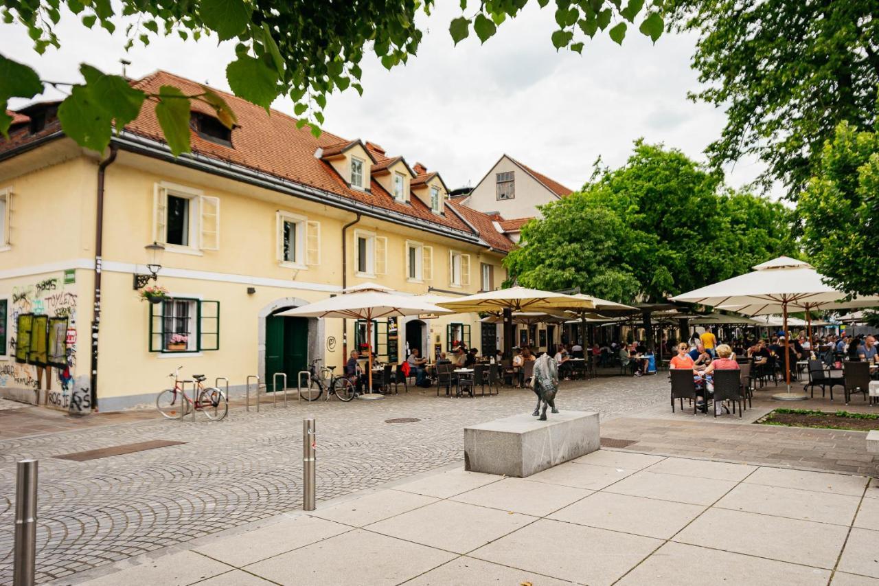 150 Steps To The Main Square